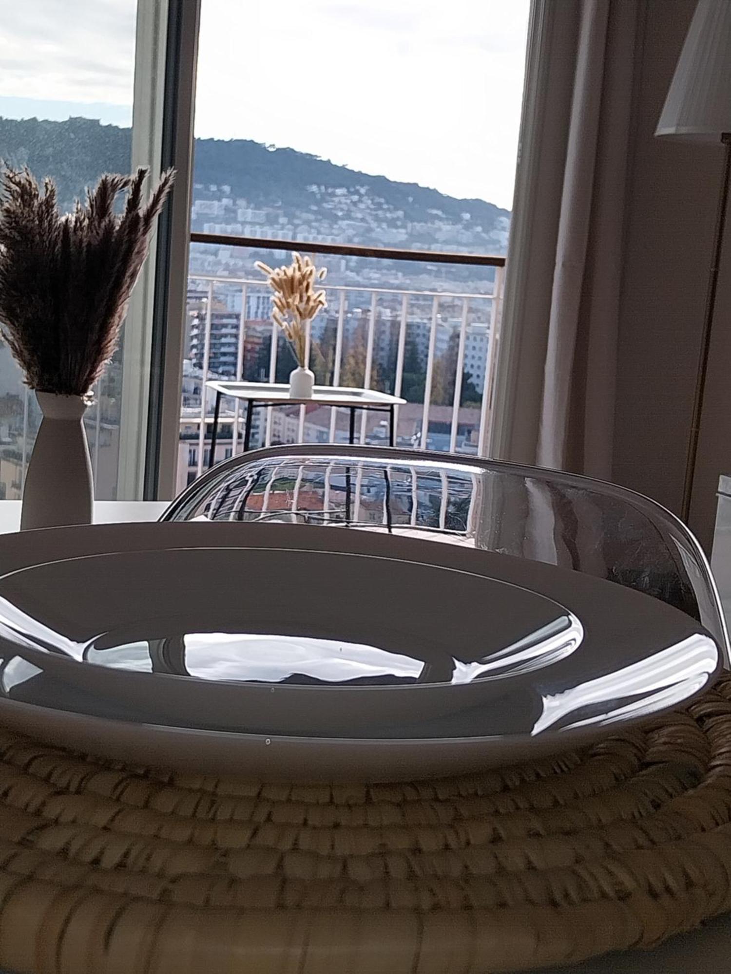4 Pieces Avec Vue Et Stationnement Prive A Appartamento *