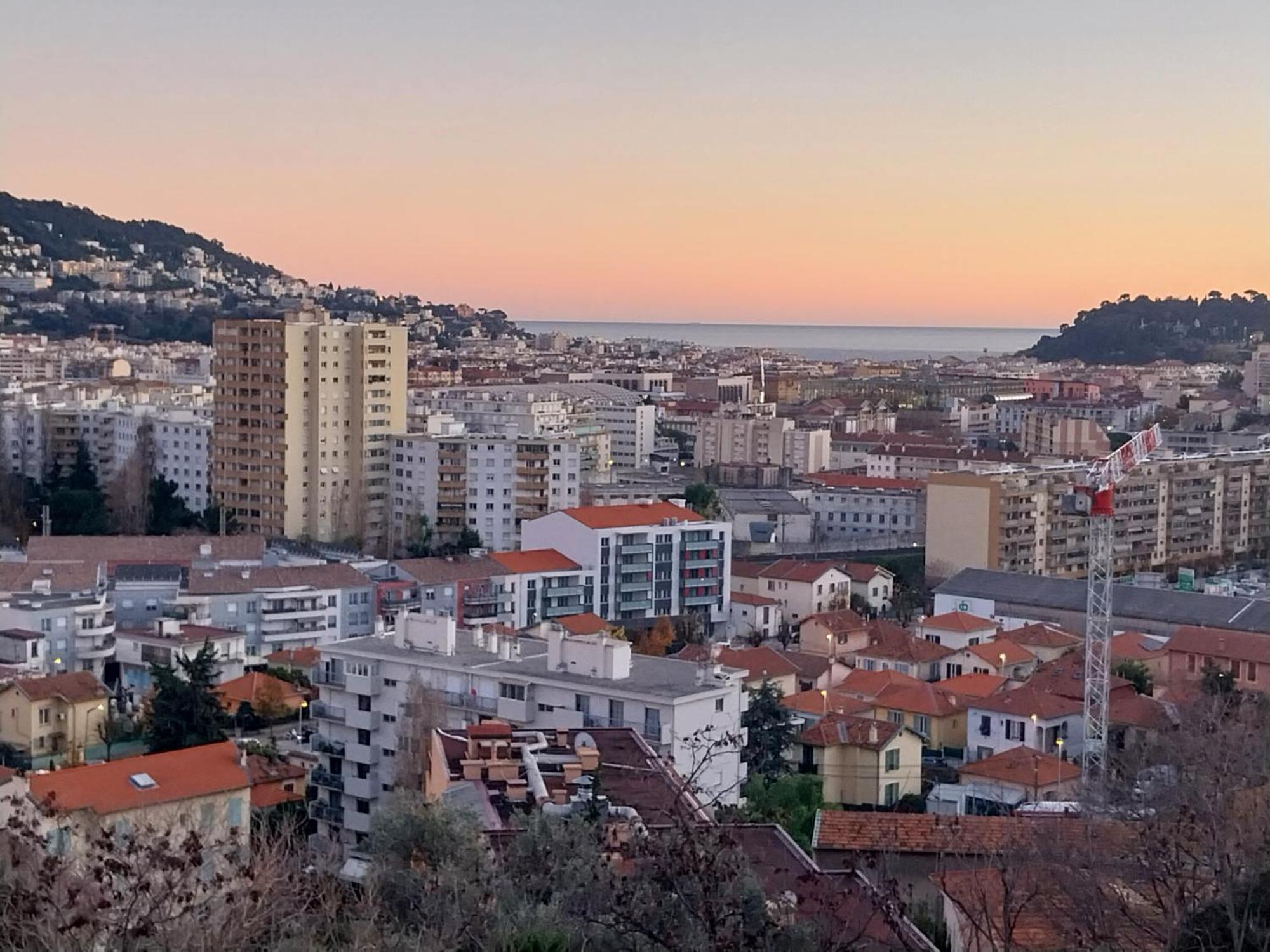 4 Pieces Avec Vue Et Stationnement Prive A Appartamento *