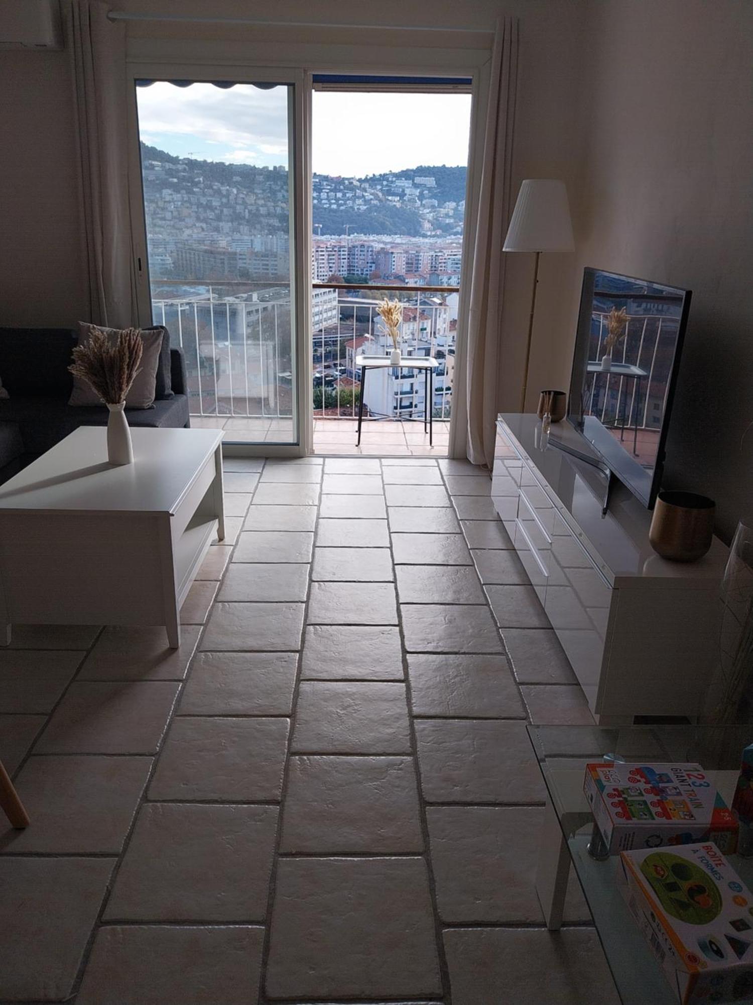 4 Pieces Avec Vue Et Stationnement Prive A Appartamento
